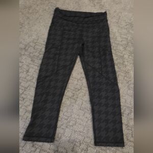 CVG Capri Leggings Medium Houndstooth Black